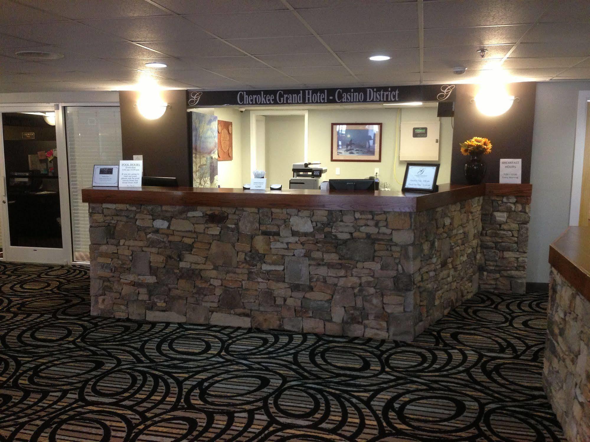 Cherokee Grand Hotel Екстериор снимка